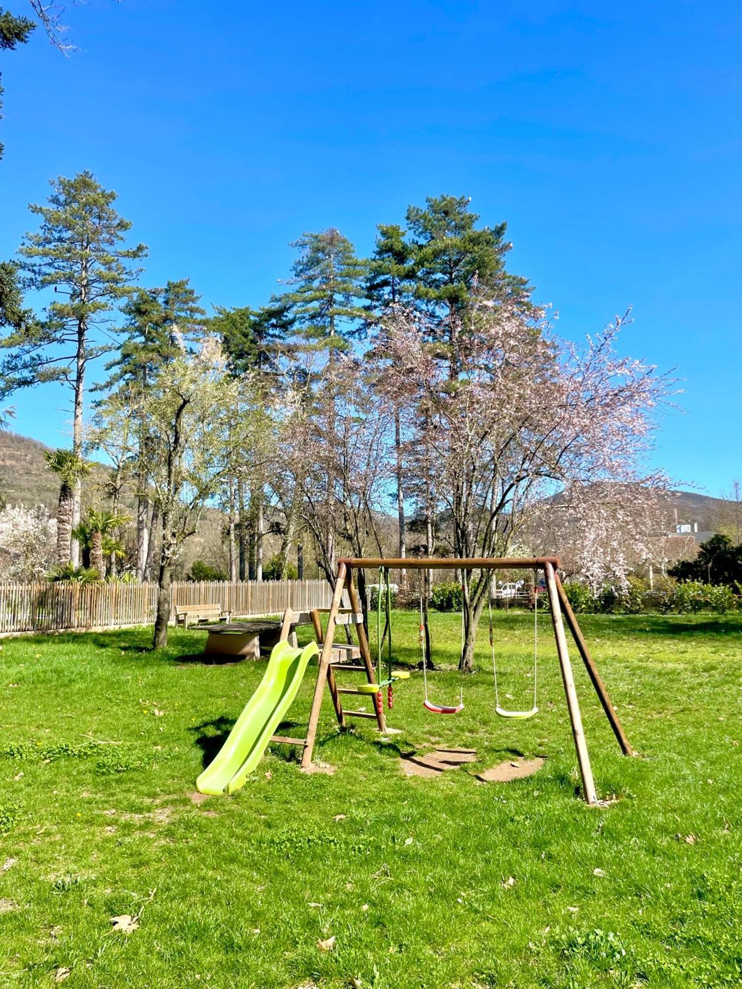 Appartamento Domaine Le Vaxergues Saint-Affrique Esterno foto